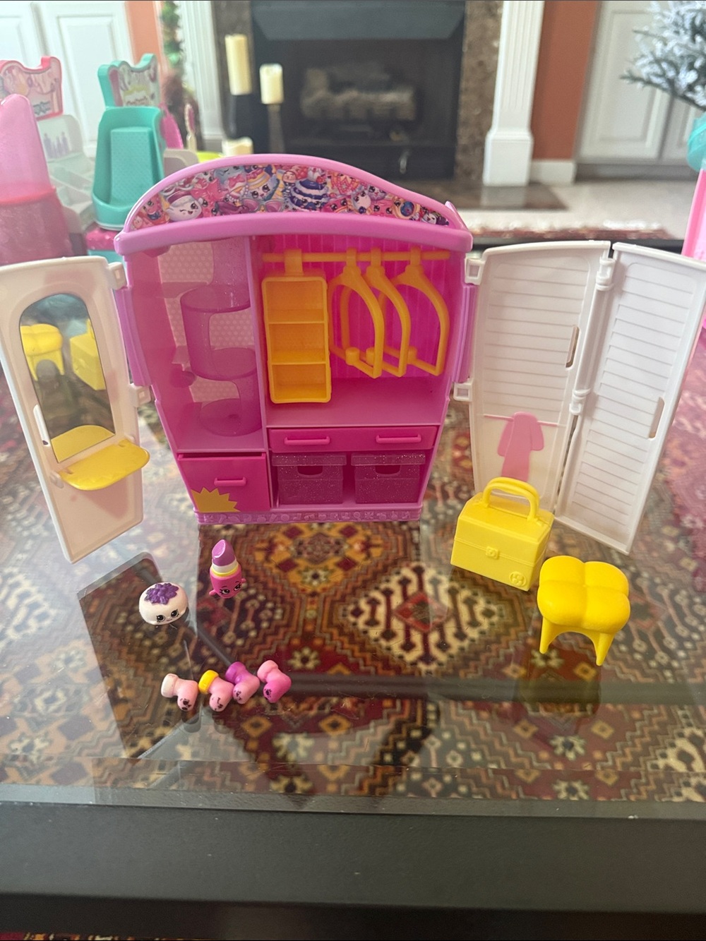 Shopkins Pink Play Closet Toy Set with Yellow Accessories - Kids Toys
